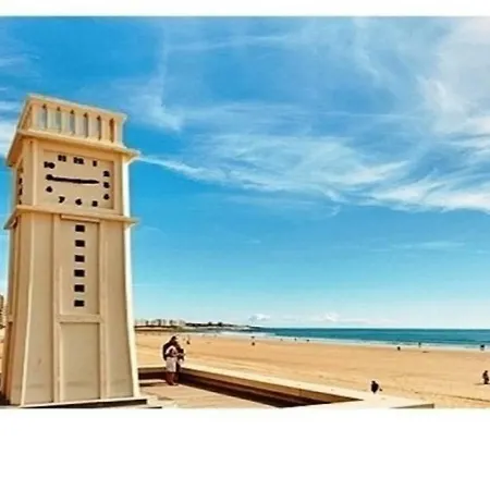 Emplacement Ideal Pour Ce Studio Proche Plage Et Commerces Apartament Les Sables-dʼOlonne